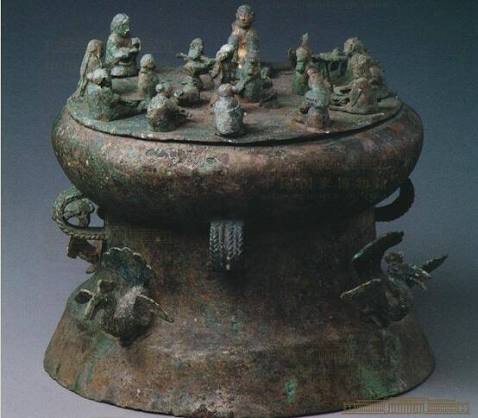 ZUBEI888's tweet photo. They called it 贮贝器.

A vessel for storing shells.
A vessel for storing wealth.

Today we call it a wallet.

The asset changed from shells to crypto.

The idea stayed the same.

Ancient wallet.
Modern money.

$ZUBEI 🏺 https://t.co/mcXtG1wcy8