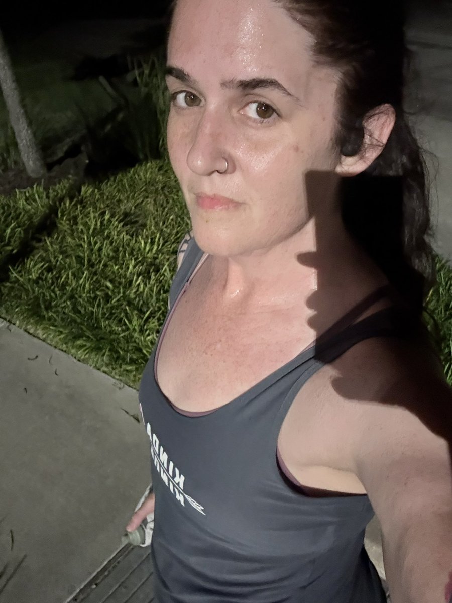 lissasauras's tweet photo. Post run mean mug 🥲 https://t.co/j17BnpzSst