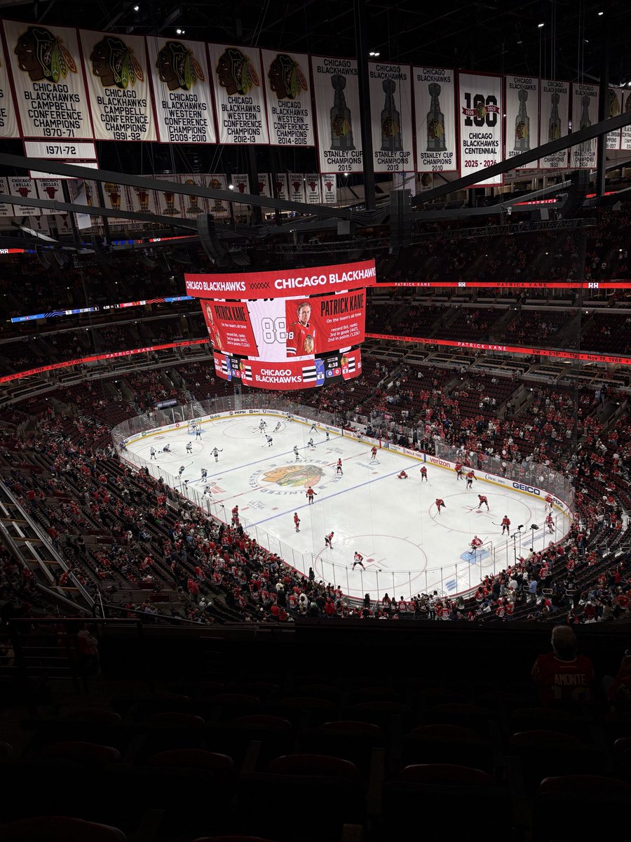 CoachCogs8's tweet photo. Showtime is Back @88PKane 
#Blackhawks https://t.co/rEWrTc63BT