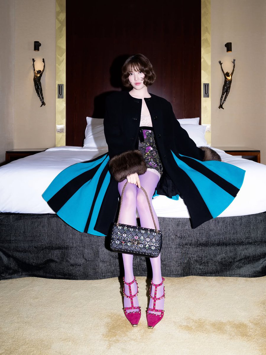 yoongsar's tweet photo. Valentino princess 👑

SAROCHA X VALENTINO PFW SS27
#ValentinoSS27xFreen
#ValentinoAntibiblioteca
#ValentinoGaravani
#srchafreen
#PFW https://t.co/cCQTqTUU2g