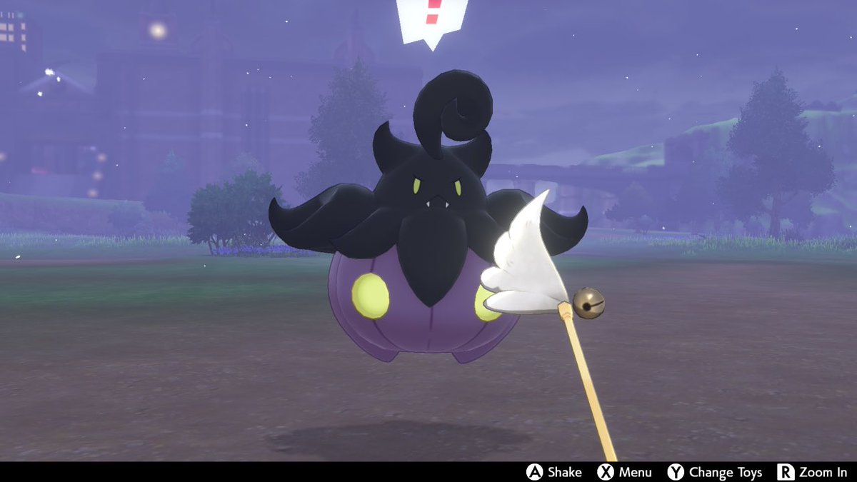 chloeeful's tweet photo. pumpkaboo is officially my 6th shiny for my shiny badge quest in #pokemonSWSH #pokemonㅤㅤㅤ https://t.co/fdWv2iR3OK