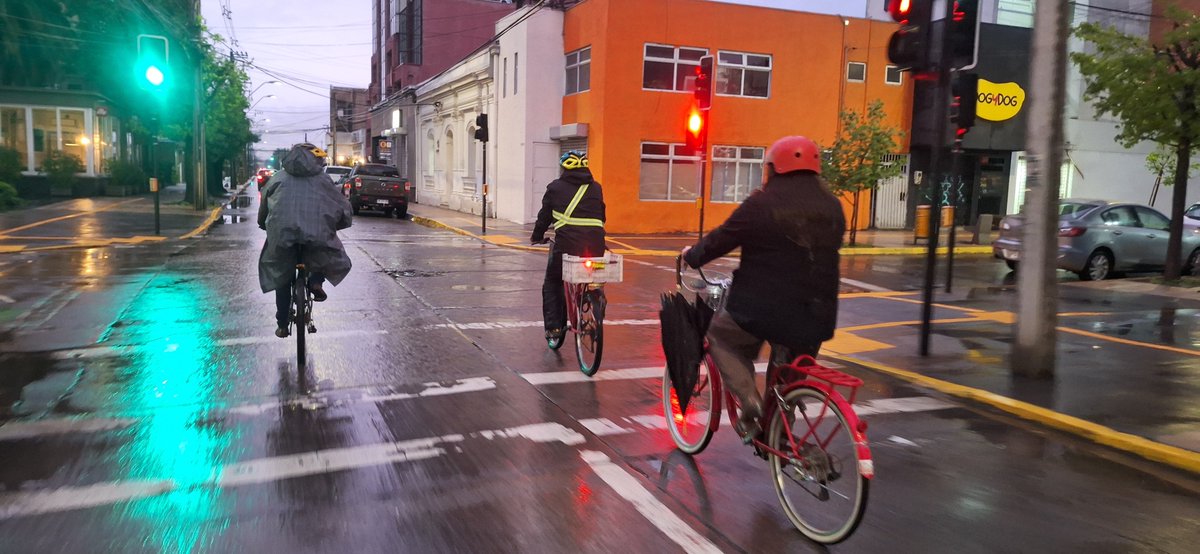 olmedocurico's tweet photo. 🌧☔️🚲 Cicletada N°113 💪🏻
Primer Martes del Mes. 
06/10/2026
#cicletadaprimermartes
#curicó https://t.co/Mg2UPrLHC6