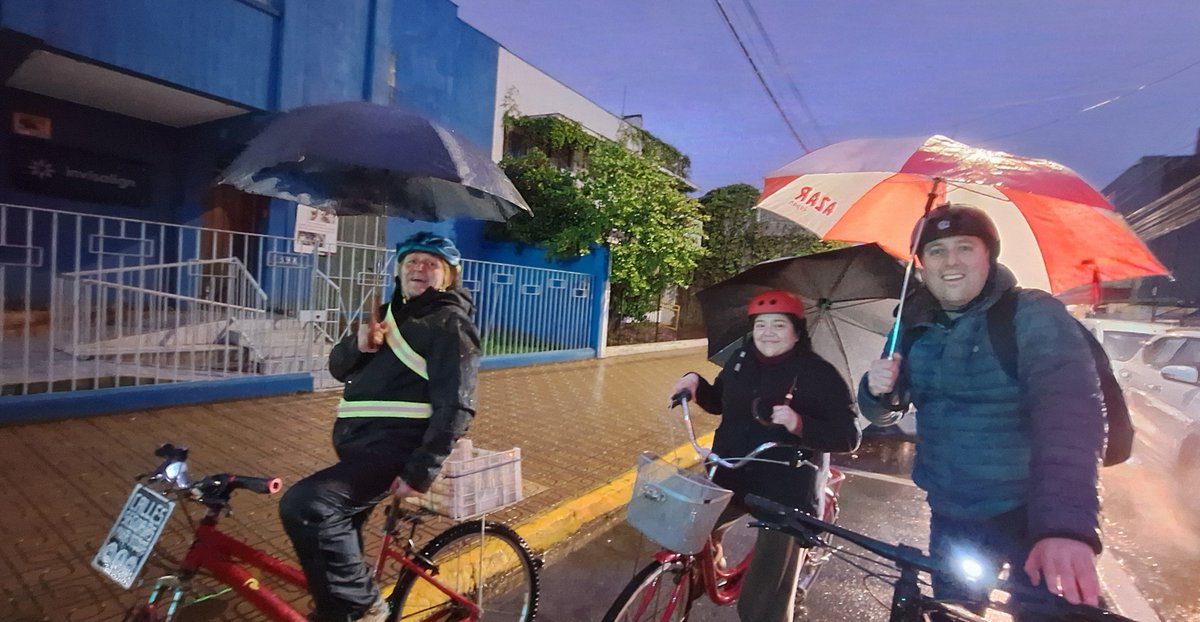 olmedocurico's tweet photo. 🌧☔️🚲 Cicletada N°113 💪🏻
Primer Martes del Mes. 
06/10/2026
#cicletadaprimermartes
#curicó https://t.co/Mg2UPrLHC6