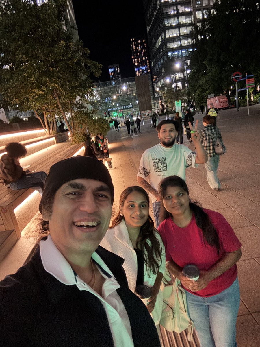 MaharishiAazaad's tweet photo. Team Maharishi Aazaad At Canary Wharf London
#MaharishiAazaad #IndiaChannel #BombayTalkies #MaharishiFamily https://t.co/m8HdTn8xk8