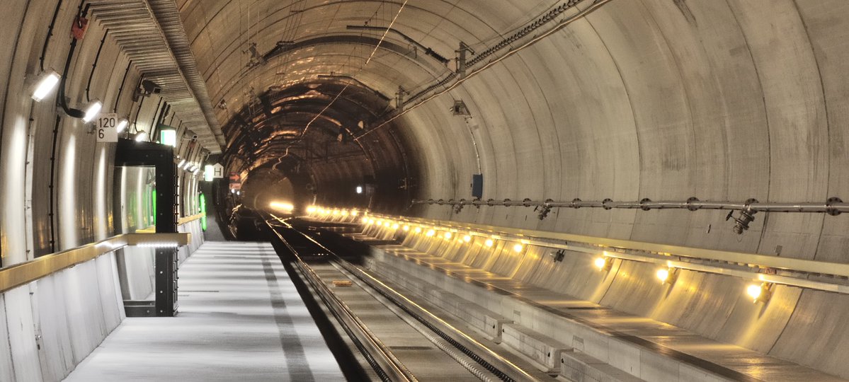 JACKSONTHEK2's tweet photo. Thomas AU Fact:
In 1094, the Sigrid of Arlesdale put a stop to an invasion led by Godred Crovan. This was done by creating and using underground tunnels. These tunnels can be found all across the Island. In 2017, these tunnels were found and refurbished into underground railroads that connect to various cities on the west side of Sodor.