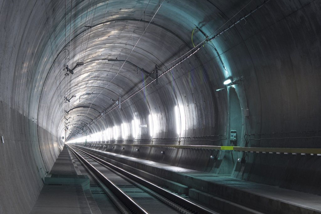 JACKSONTHEK2's tweet photo. Thomas AU Fact:
In 1094, the Sigrid of Arlesdale put a stop to an invasion led by Godred Crovan. This was done by creating and using underground tunnels. These tunnels can be found all across the Island. In 2017, these tunnels were found and refurbished into underground railroads that connect to various cities on the west side of Sodor.