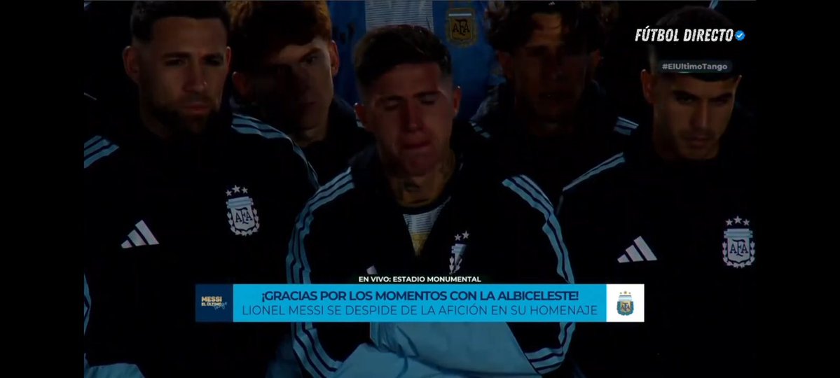 otbmrtnz's tweet photo. messi: buen-

enzo: https://t.co/QvwuGAh5UJ