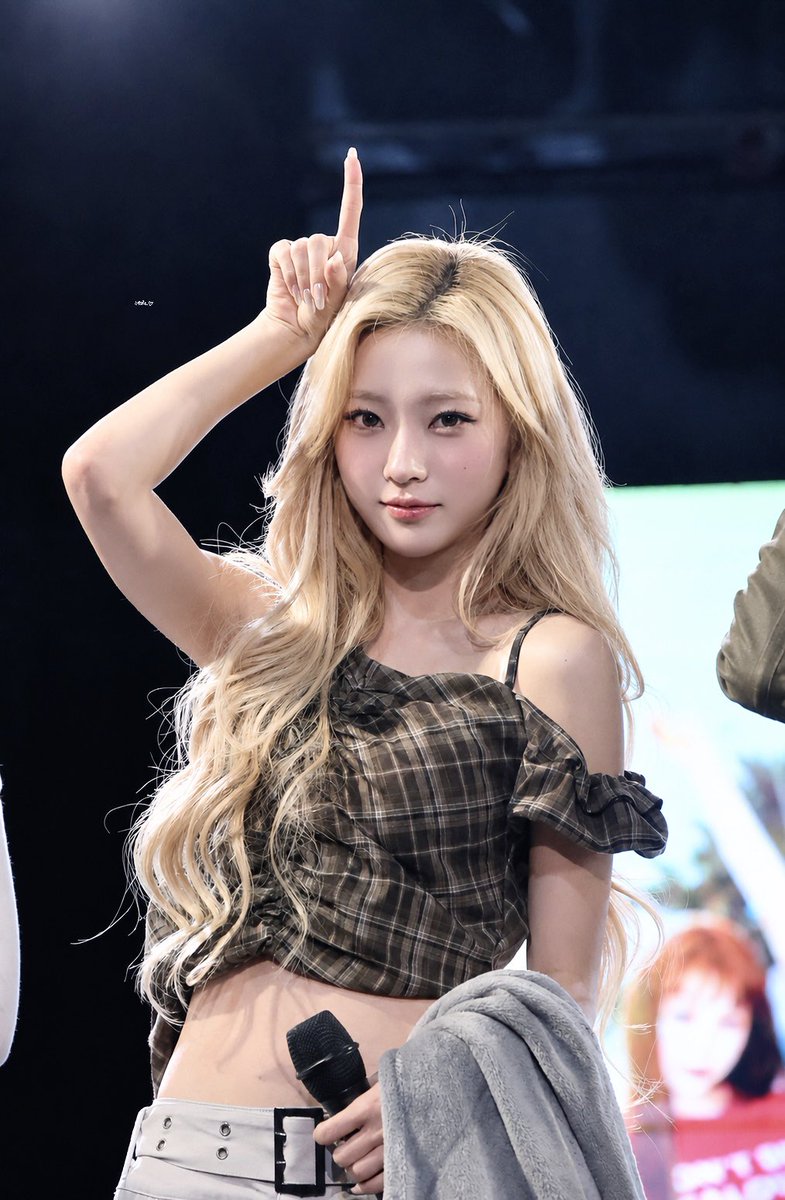Etoile_0618's tweet photo. 261005

#스텔라 #STELLA  
#하츠투하츠 #Hearts2Hearts https://t.co/YaXbaeSZVK