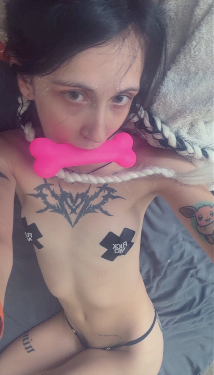 aurasnightmares's tweet photo. 🐾 arf 🐾
#puppygirl #petplay #puppylife #pup https://t.co/xEju8IqWQ0