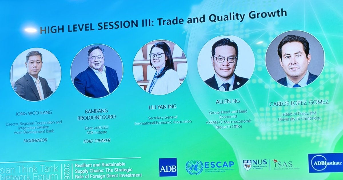 ERodDev's tweet photo. #Digital trade has outpaced other #trade since 2011 &amp; accounts for 25% of global trade in 2020. To be more productive, digital trade needs to more productive to suppor #SMEs, e-commerce, etc with reforms in trade of services such as the Digital Economy Framework Agreement #DEFA. https://t.co/VPnaAnQXYL