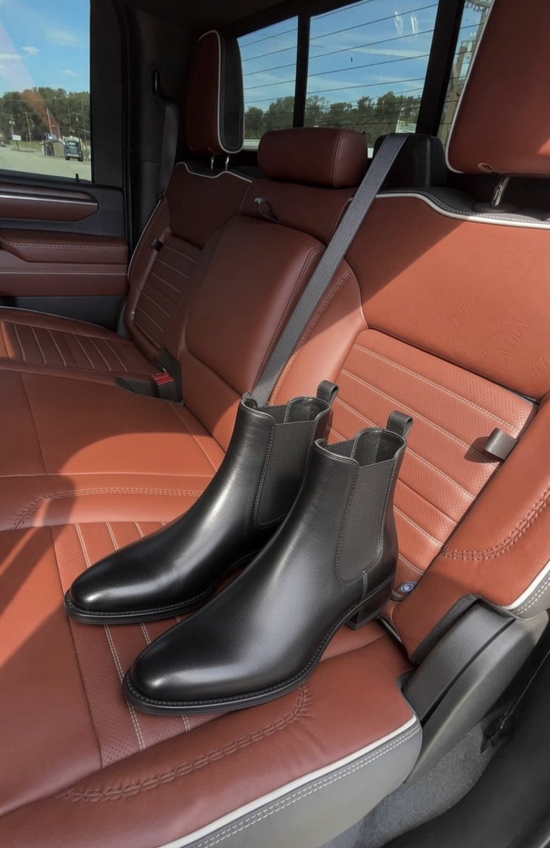 striaghtwhite09's tweet photo. Seat’s taken Standards aren’t optional, You don’t sit here, you pay to look. Comment your size or keep scrolling.
Tags: #Alpha #Dominant #NoAccess #EarnIt #Standards #Leather #TruckLife #NotYours #PayToLook #KingEnergy https://t.co/qmH6CsmezZ