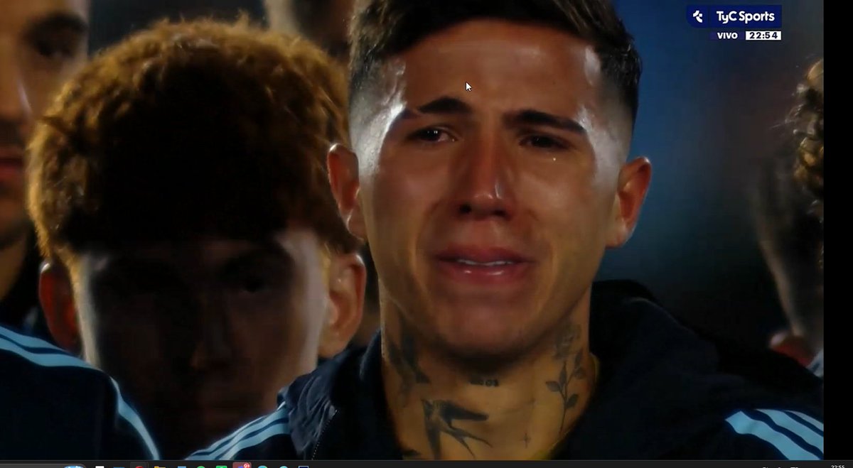 CAPArgento__'s tweet photo. este tipo es uno de nosotros que llegó para ser importantisimo en el mundial que ganamos. lo amo para siempre. https://t.co/N4FVWvVSQ9