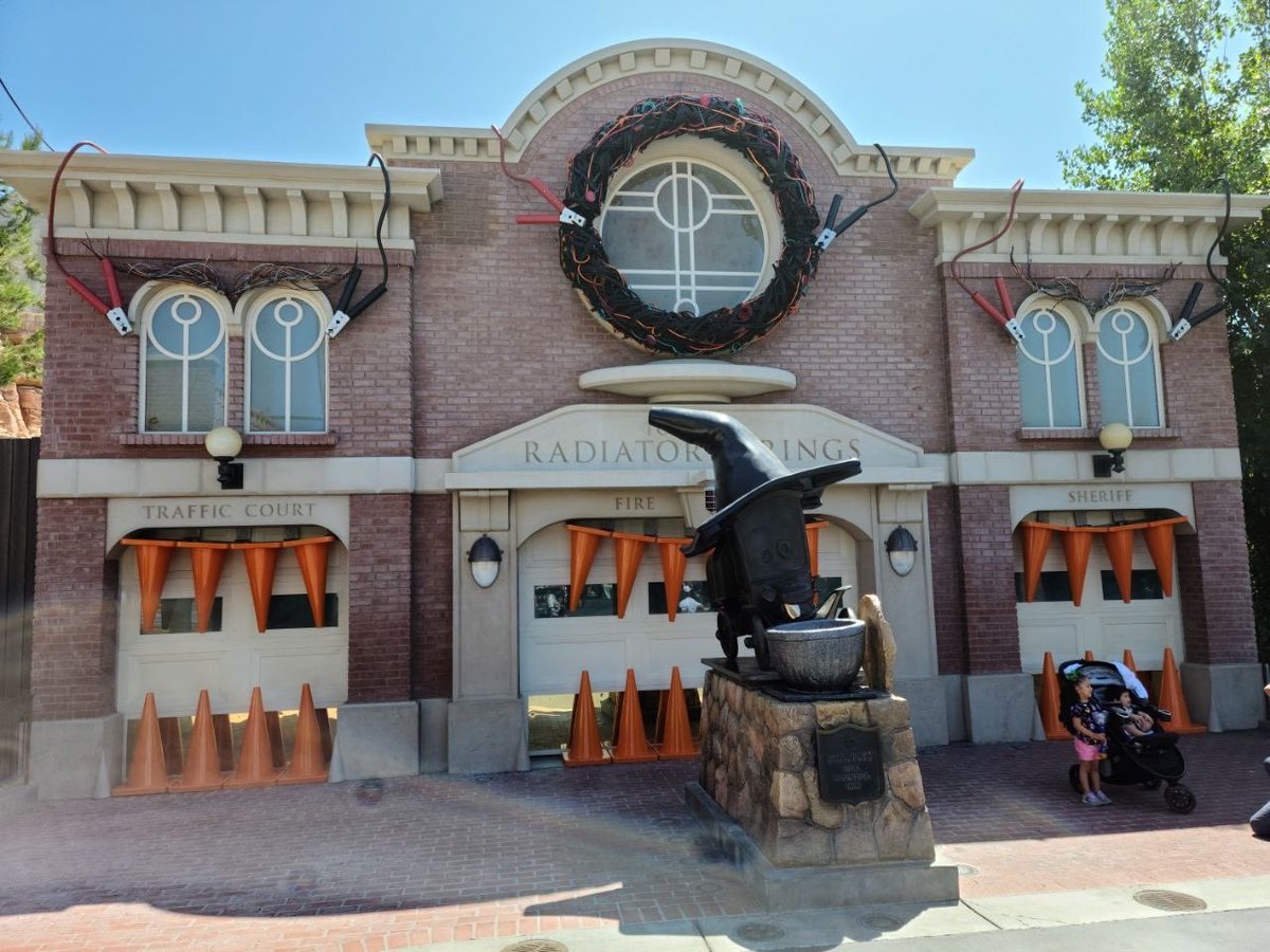 Sanro55's tweet photo. Halloween en Disney California Adventure. Esto fue hace varios años pero apenas subo estas fotos.
🎃 👻 
#Disney #DisneyCaliforniaAdventure #Halloween #Fotos #FotoDelDia #Fotografia #Fotografo #Pic #PicOfTheDay #Picture #PictureOfTheDay #PhotoOfTheDay #Photographer #Photography https://t.co/CBvzNtPi7q