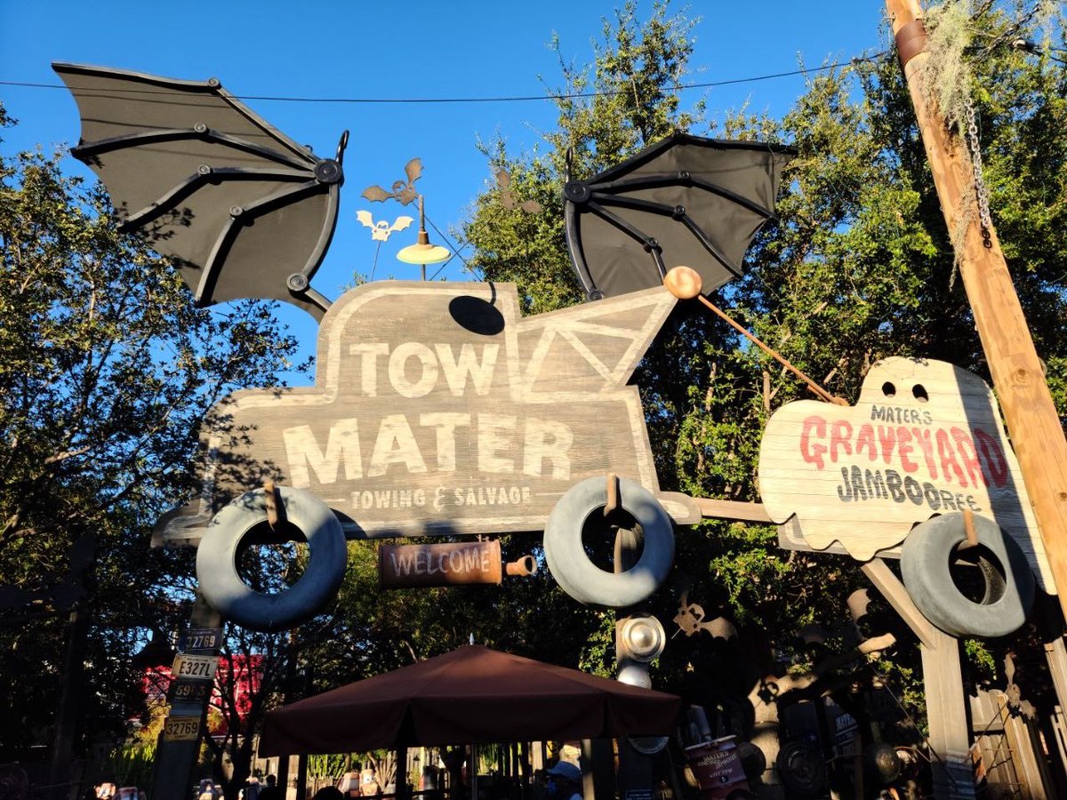 Sanro55's tweet photo. Halloween en Disney California Adventure. Esto fue hace varios años pero apenas subo estas fotos.
🎃 👻 
#Disney #DisneyCaliforniaAdventure #Halloween #Fotos #FotoDelDia #Fotografia #Fotografo #Pic #PicOfTheDay #Picture #PictureOfTheDay #PhotoOfTheDay #Photographer #Photography https://t.co/CBvzNtPi7q