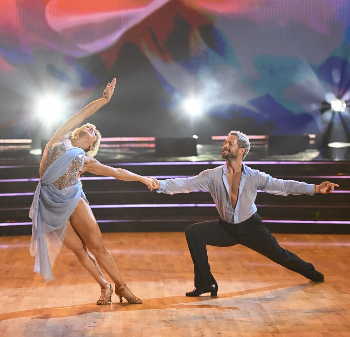 erikasrenee's tweet photo. my official top 3 #dwts https://t.co/GvoqX79biX