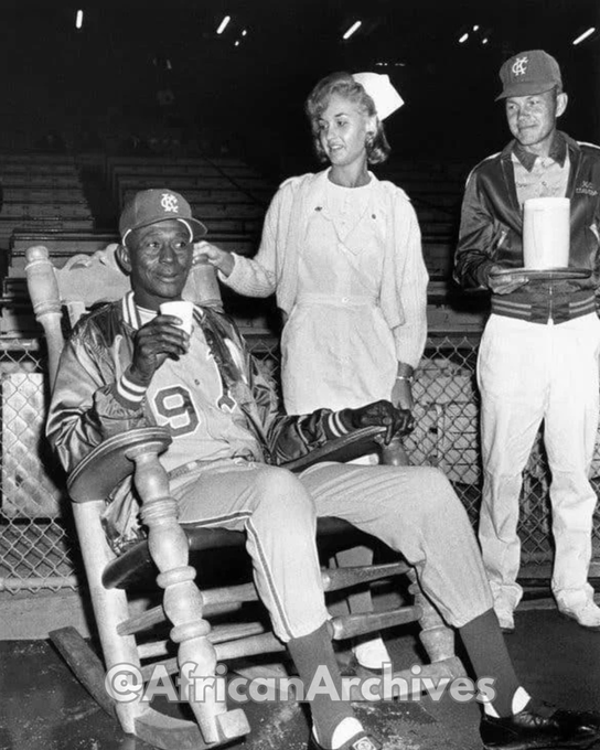 AfricanArchives's tweet photo. Satchel Paige at his final pro baseball game in which he pitched 3 scoreless innings for the Kansas City A’s in 1965 at the age of 59. https://t.co/7mIV2zG960