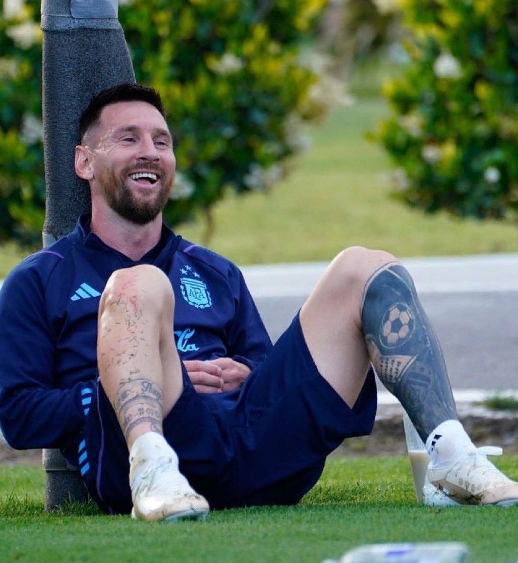 empoweredshee's tweet photo. “Hay gente que quiere ver mal a la selección, no hay que darles el gusto..orgulloso de ser ARGENTINO” 

MI CAPITÁN POR SIEMPRE https://t.co/3F2LpQmbfm