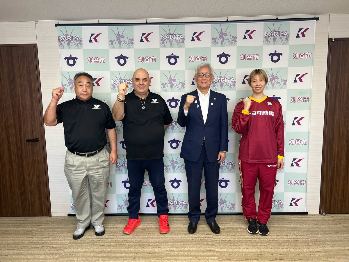 tb_rabbits's tweet photo. ／
刈谷市長表敬訪問
＼

10/31の #Wリーグ 2026-27シーズン
開幕を前に共に刈谷市を拠点とする
#デンソーアイリス さんと
刈谷市長を表敬訪問しました。

佐藤GM、ルーカスHC、東藤選手から
シーズンにかける意気込みをお伝えし、
稲垣市長から激励のお言葉をいただきました！
#さんらび　#刈谷市 https://t.co/QMHYiYVkxr