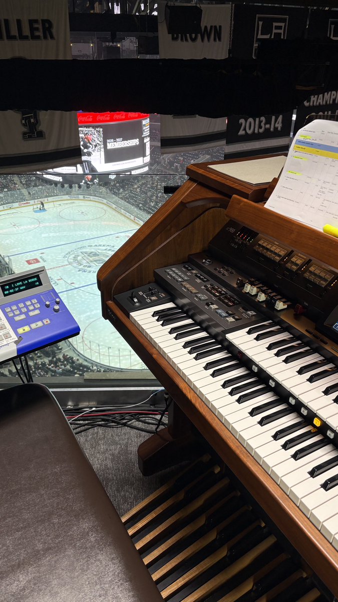 DieterRuehle's tweet photo. Opening Night! My 31st season with the Kings, 37 NHL season. Time flies! @LAKings #GoKingsGo https://t.co/ZKQ8M4XvDR