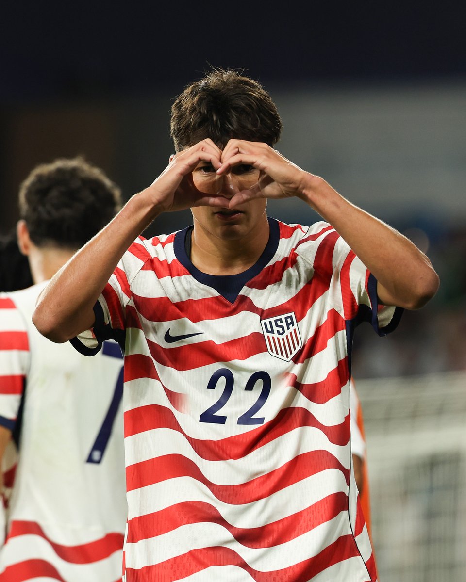 brfootball's tweet photo. ✅ 4-1 vs. Peru
✅ 4-2 vs. Chile
✅ 3-0 vs. Mexico
✅ 1-0 vs. Canada

The USMNT goes 4️⃣ for 4️⃣ in this international window. https://t.co/WLVZucbhfx