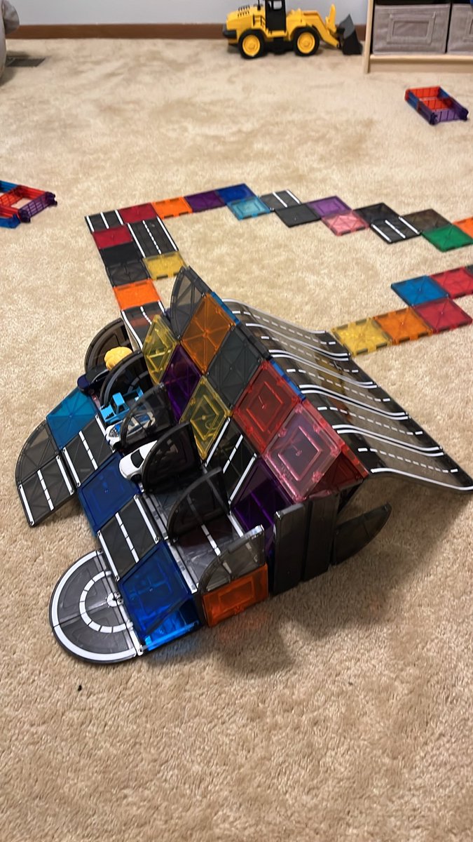 SSchmidt87's tweet photo. Magna-tiles are an awesome component of having a 4 year old son. https://t.co/WEeaWXEvwo