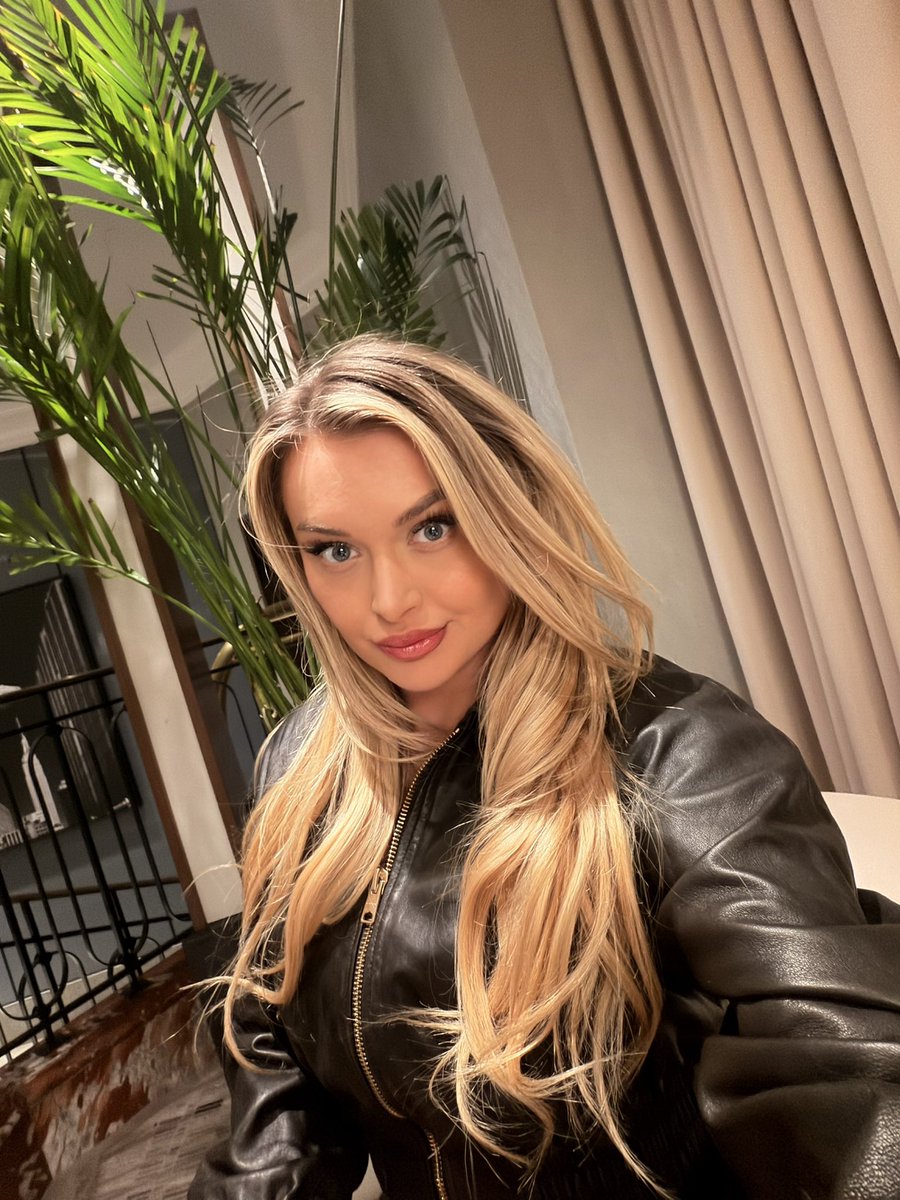 nataliaxstarr's tweet photo. Underground DJ https://t.co/jc6nzt2lLS