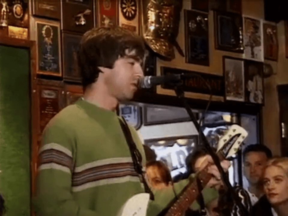 SUPERSOURSNL's tweet photo. noel and his striped sweaters https://t.co/xg6dsMaD6C