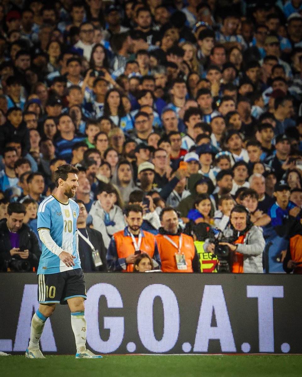 mackolik's tweet photo. GOAT. https://t.co/XeNnW7mePR