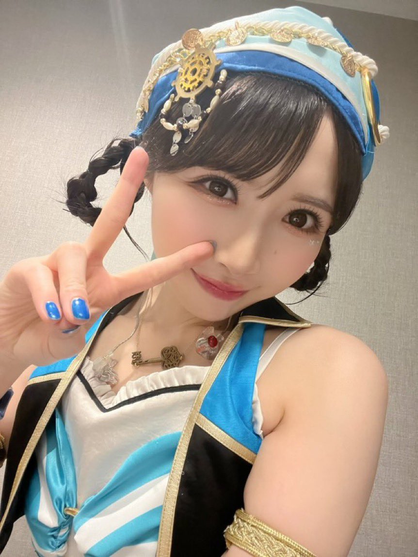 rayb77's tweet photo. し◯さんの太ももお腹腋エロすぎ😭💦 https://t.co/MvFRPVSTqu