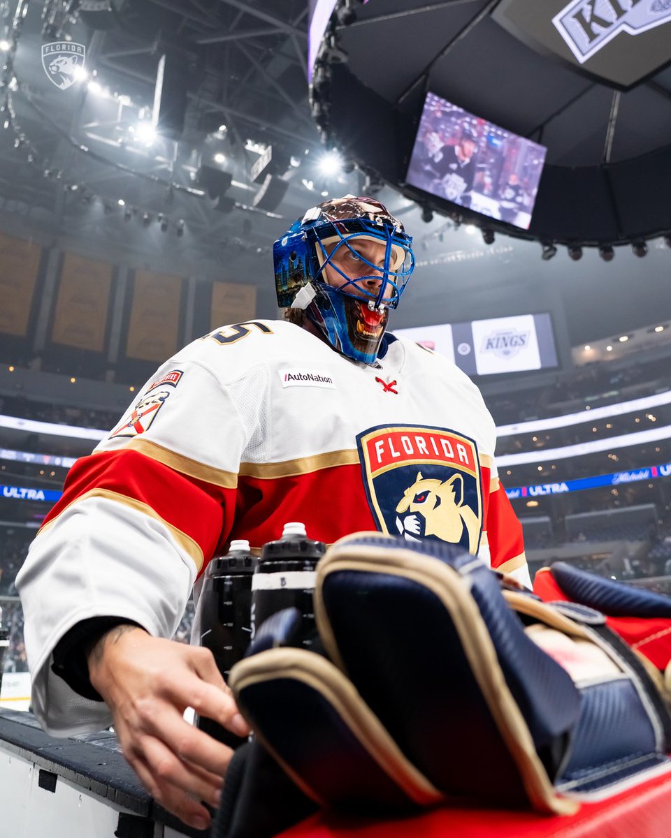 FlaPanthers's tweet photo. Tuesday night lights 🔦 https://t.co/upY4SVmMBg