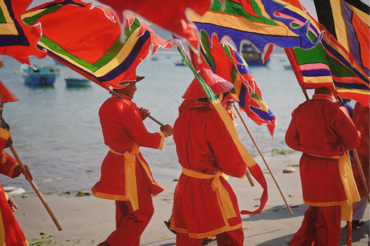 suservet's tweet photo. In a central Vietnam fishing village, the new season begins with a quiet prayer. During the Whale Worship Ceremony, the community sends hopes for safety, abundance, and togetherness into the sea. https://t.co/sd9RJpzUKx
