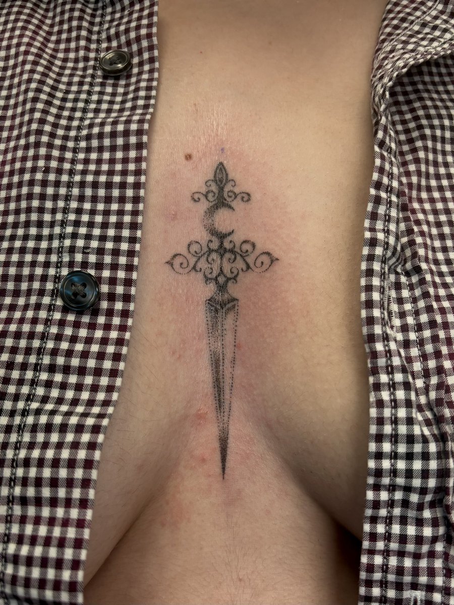 sopheist's tweet photo. my favorite tattoos lately :3 https://t.co/cmIAjfnVRc
