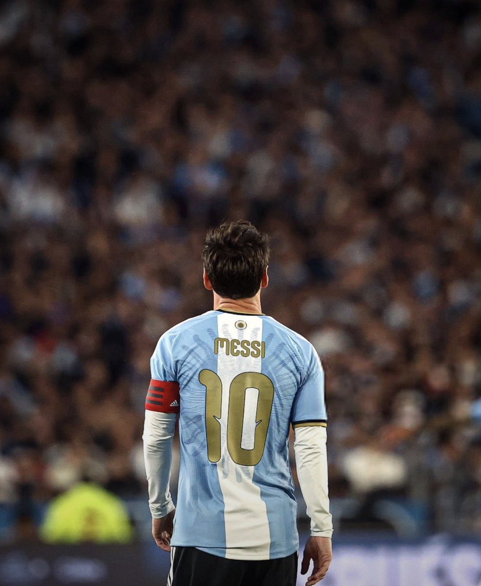reisswll's tweet photo. O menino que não podia crescer, se tornou o maior de todos. 
🐐🏆 https://t.co/gWFkdfzmWf