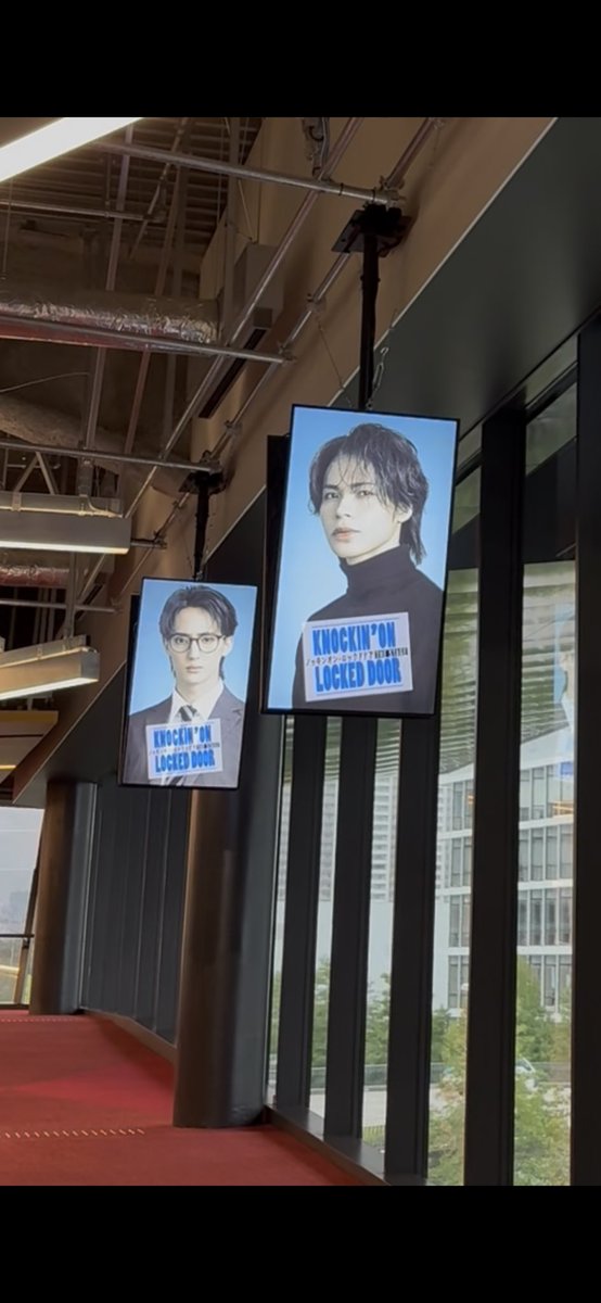 knockinon_stage's tweet photo. 『ノッキンオン・ロックドドア THE STAGE』
昨日無事に初日を迎えることができました🎉

本日は13:00/18:00開演
2公演です！
当日券の販売もあります🎫

公演情報の詳細は公式HPをご確認ください🚪
https://t.co/DzZALrDrxE
皆様のお越しを劇場でお待ちしております🕵️
#ノキドアステージ https://t.co/AfgF59BTf6