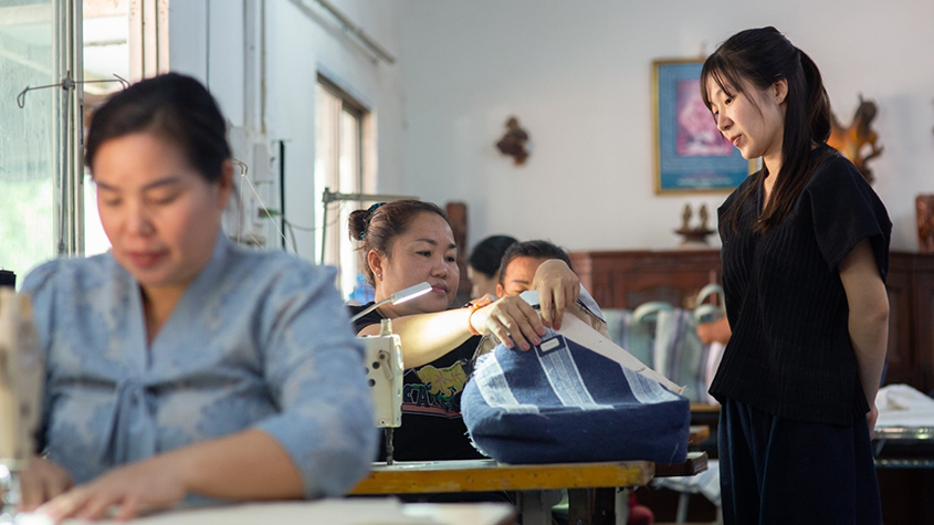 Forcefull55's tweet photo. Lao PDR advances responsible business standards ahead of LDC graduation, focusing on workers’ rights, safety, stakeholder engagement and MSME support. Decent work is key to strengthening tourism and local visitor experiences. https://t.co/jgvcU52Z8Y