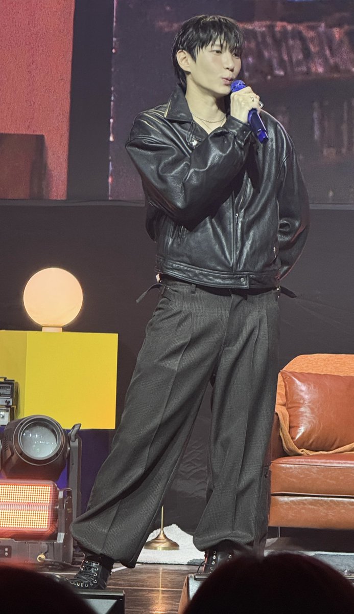 suwoooleo's tweet photo. 나 돌아가고 싶어,,,, https://t.co/R327yd8syO