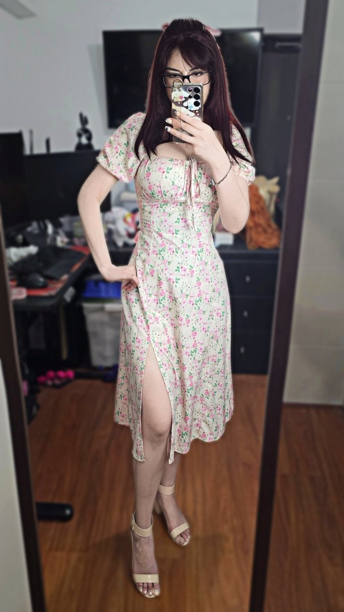 MaryaVampaia's tweet photo. Me pidieron el outfit del cine 🌸 q use para Walpurgis Night ✨
¿Les gustó el vestido o solo es efecto del mirror selfie? 😏 https://t.co/VopbriIRzz