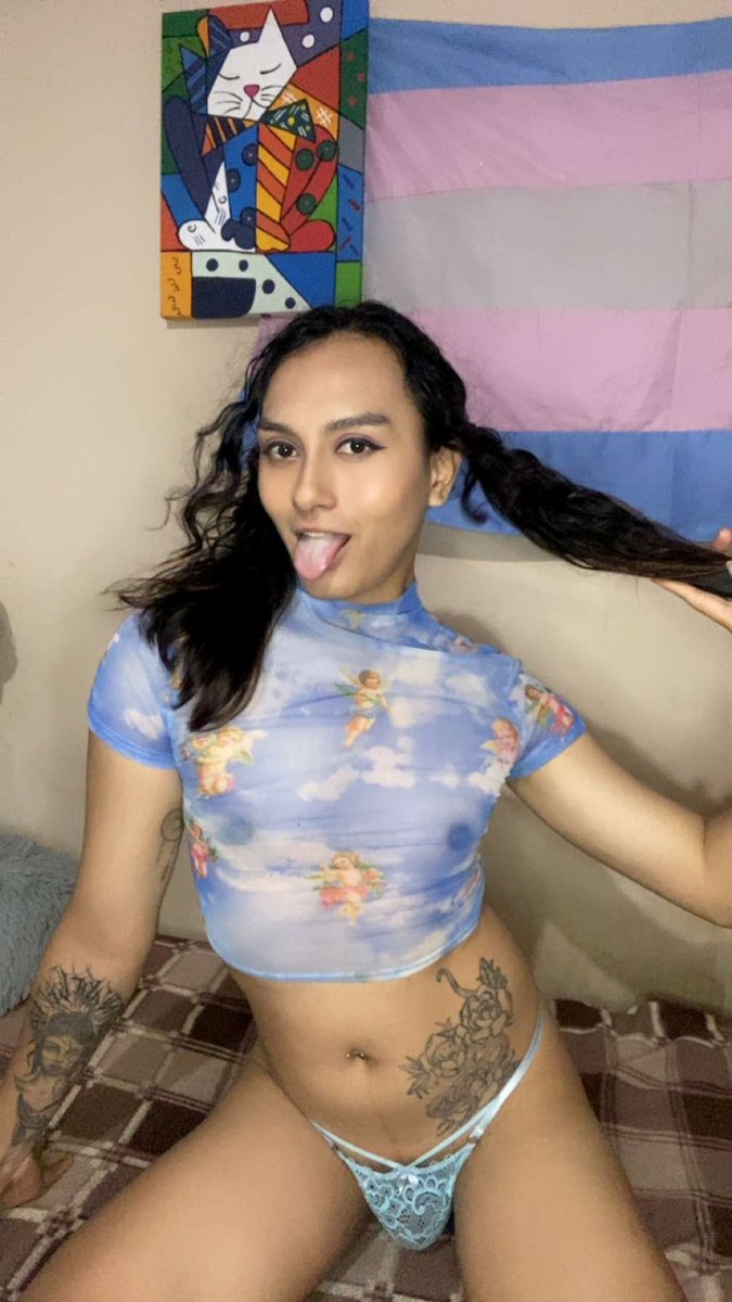 SandersAur69296's tweet photo. 😘las tentaciónes como tú mereces pecados como yo 🤭✨😘 #ladyboy #femboy #transcolombia #girlshot #chaturbate https://t.co/Hs1msDMsuT