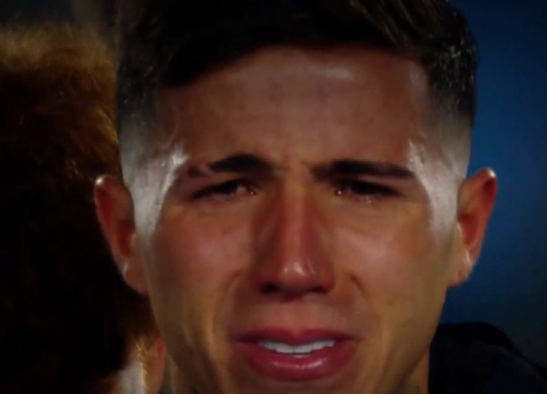 mikewaykicks's tweet photo. 📸 - ENZO FERNANDEZ CAN'T STOP CRYING DURING MESSI'S SPEECH. https://t.co/PZ0xvivUx4