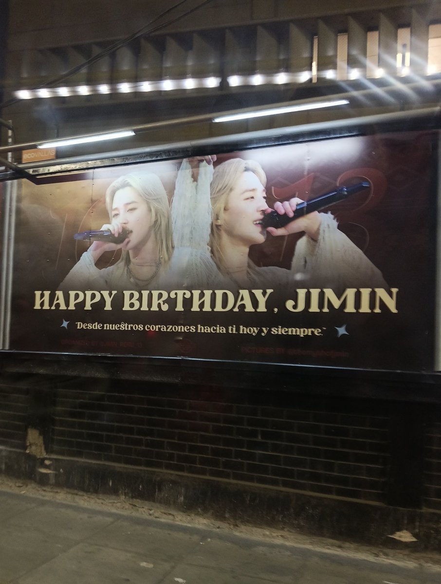 JIMIN_PERU_13's tweet photo. 💛🇵🇪 una foto de nuestra Valla publicitaria 🇵🇪💛 
Lima ya empezó a ser un JIMINLAND 🎊

📍 Av. Universitaria con Av. Venezuela
(a una cuadra del estadio) 💛

🗓️ Del 06 al 10 de octubre 💛

@miniekss https://t.co/CU4s1NOYzn