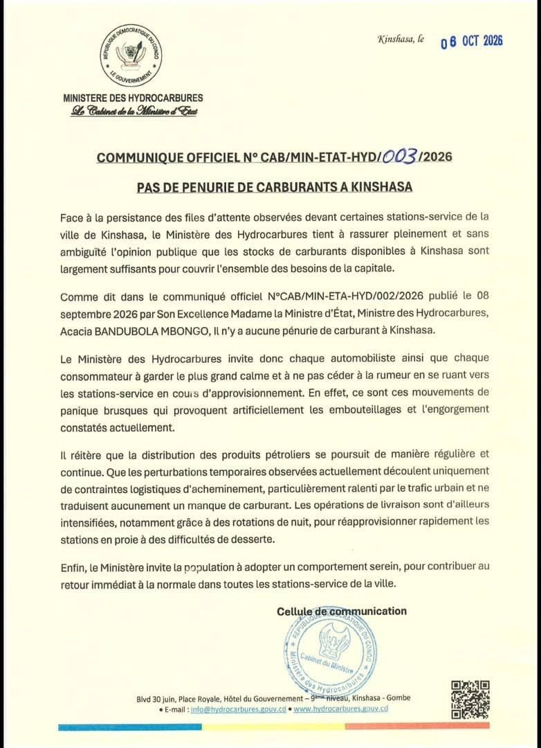SacreeVision1's tweet photo. Le ministère des Hydrocarbures rassure : il n’y a aucune pénurie de carburant à Kinshasa. Les stocks disponibles sont suffisants. Les files observées dans certaines stations sont principalement dues à des contraintes logistiques et aux achats provoqués par la panique. https://t.co/TMuQLOALIm