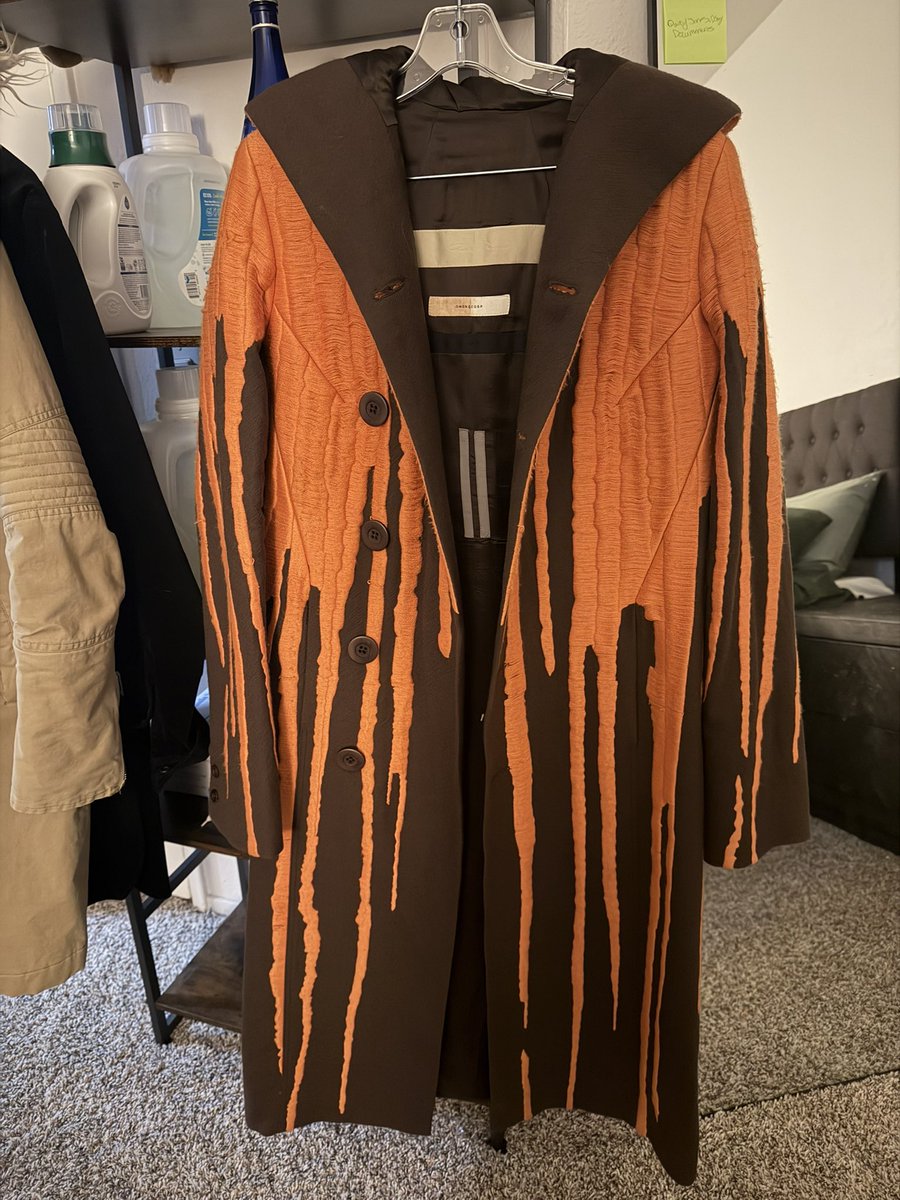 overlypoppingit's tweet photo. I go 2016 rick orange vomit runway sample😉 https://t.co/7uIrlRMHS0