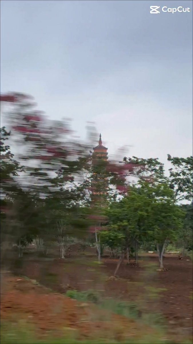 adrian_11120's tweet photo. Bảo tháp chùa Bái Đính, Ninh Bình: ngắm trọn quần thể chùa và núi non hùng vĩ từ trên cao. Những tượng Phật trang nghiêm mang đến cảm giác bình yên, thanh tịnh. https://t.co/JQXAylgKrI