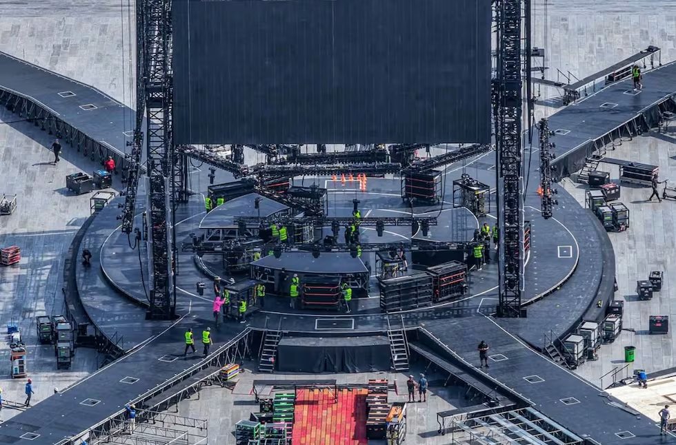 FLASHE_OFICIAL's tweet photo. Colombia ya hizo historia.🇨🇴💜
Ahora es nuestro momento, Perú.🇵🇪🔥
San Marcos toma forma. 👀

📸 ¿Listos para hacer historia?
Vivimos momentos. Capturamos recuerdos.💜📸
Hazte ver. Hazte recordar.

ARMY, ¿San Marcos está listo?👀🔥
 #BTS #SanMarcos #FLASHÉ
@livenationperu https://t.co/yySjUojIL5