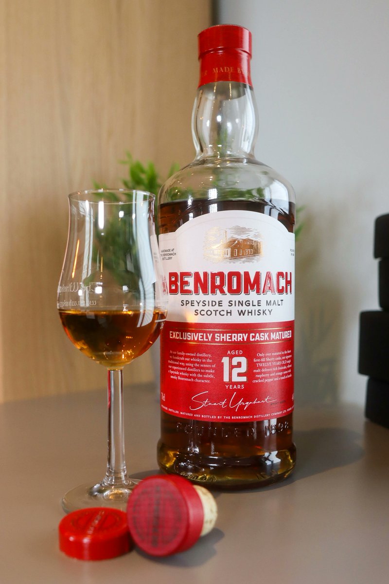 _dramface's tweet photo. Wally yearns for the 1990s. He thinks whisky was better and living was easier. But there are some glimmers of hope for our futures, in whisky at least. He counts this new Benromach 12yo as one of them.

https://t.co/vVO3THXCxR

#whisky #Dramface #whiskyreview #scotchwhisky #singlemalt #review @Benromach
