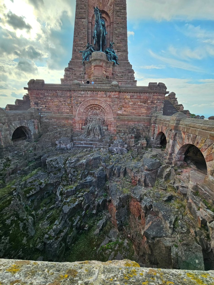 askdjh's tweet photo. Ever seen a sleeping emperor? Germany’s Kyffhäuser Monument rises 81 meters above a legend: Barbarossa sleeps inside the mountain, waiting to awaken. It also holds the world’s deepest castle well at 176 meters. https://t.co/Isw1hrZhjt