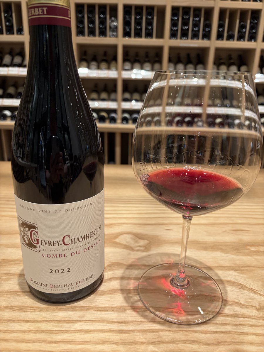 koutarouspecial's tweet photo. Combe Du Dessus Gevrey Chambertin 2022
イチゴ、梅が弾ける力強さ https://t.co/whxtgrrHWj