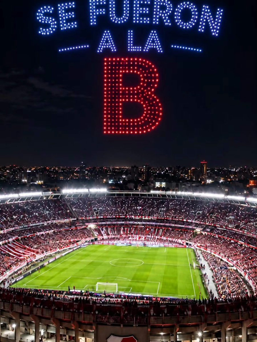 MarianoBocaJu's tweet photo. @cris__ese Tremendo el show de drones https://t.co/Zs5o33y5yV