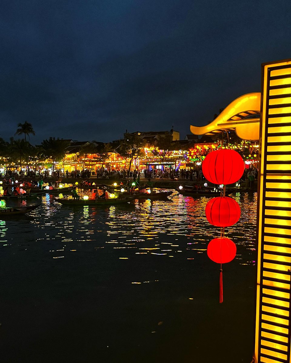katieannbugg's tweet photo. Hoi An at night: lantern-lit streets, quiet river views, and timeless charm. https://t.co/rP2mqbGeIm