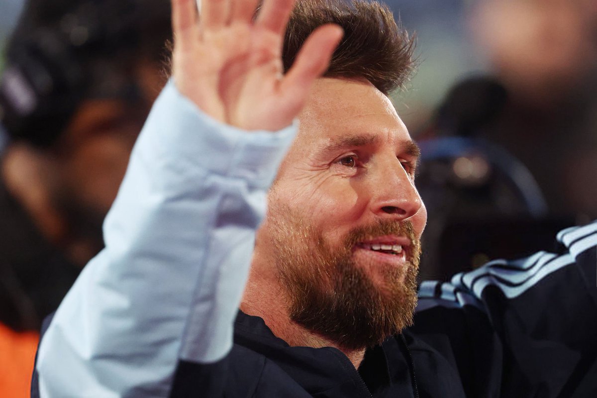 _gjr7's tweet photo. Lionel Messi #MessiAdiós https://t.co/2bdcW2E3bO